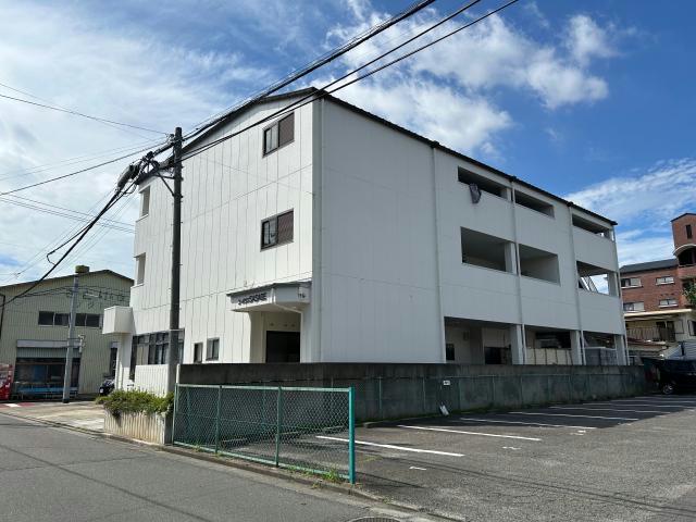 郡山市方八町のマンションの建物外観