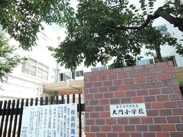 【谷ビルの小学校】