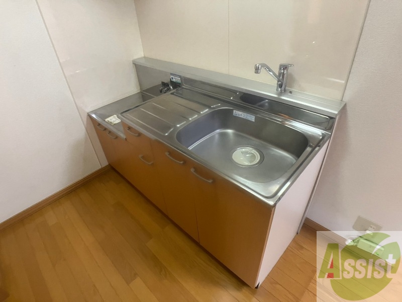 キッチン　キッチンは調理スペースもあり料理がはかどりそうです。