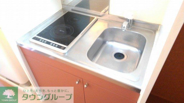 キッチン　安心の電気コンロ付き！