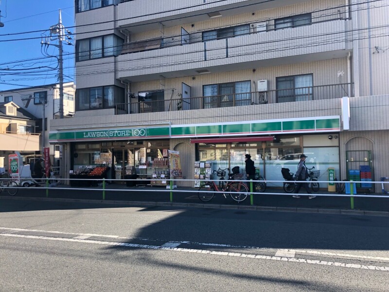 コンビニ　ローソンストア100板橋西台三丁目店（コンビニ）まで335m