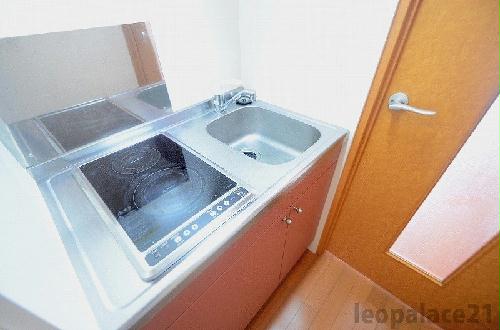 キッチン　設備・仕様は号室により異なる為、現況を優先致します。
