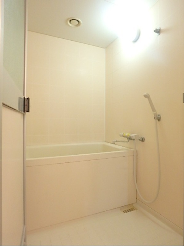 バス・シャワールーム　図面と現状に相違がある場合には現状を優先