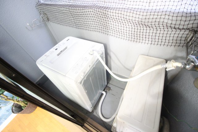 バルコニー　洗濯機置けます