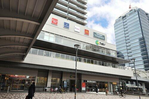 スーパー　サンプラザ堺東駅前店（スーパー）まで327m