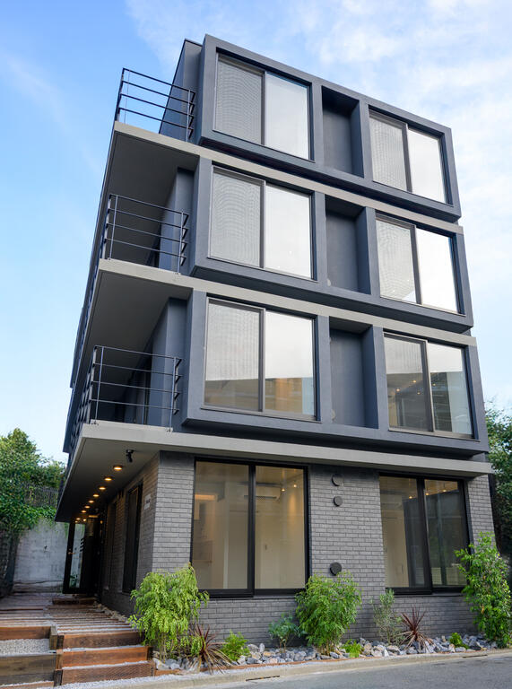 建物外観　スタイリッシュな外観