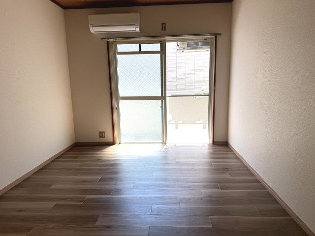 サンライフ伊川谷の居間写真