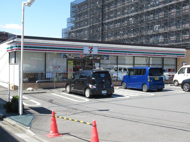 コンビニ　セブンイレブン三鷹むらさき橋通り店（コンビニ）まで90m