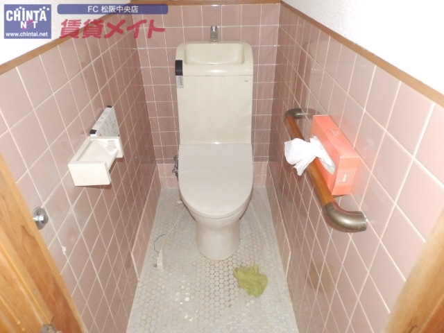 トイレ　ウォシュレット付きのトイレ