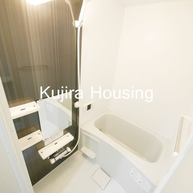 バス・シャワールーム　★バス・トイレ別でゆっくりお風呂に入れます★