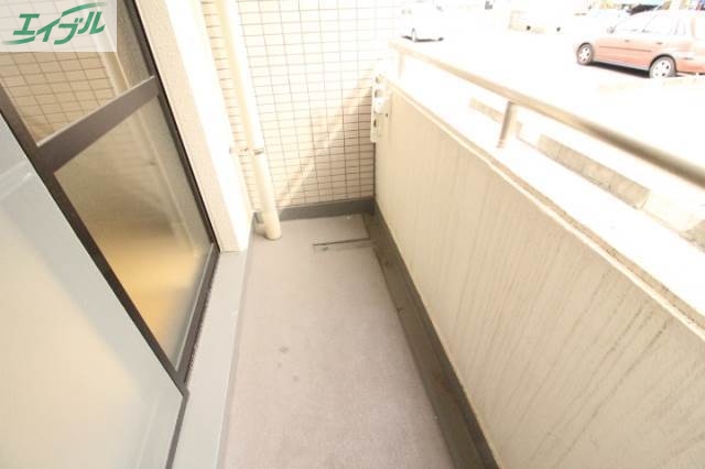 バルコニー　同物件別部屋の写真です