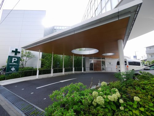 病院　クローバーホスピタル（病院）まで691m