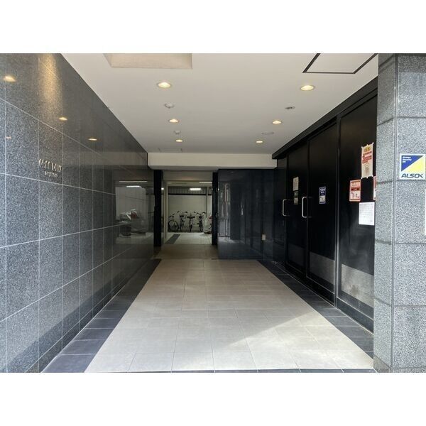 エントランス　エントランス