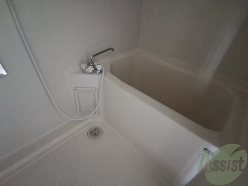 バス・シャワールーム　バスルームは一日の疲れが癒せる場所ですね。