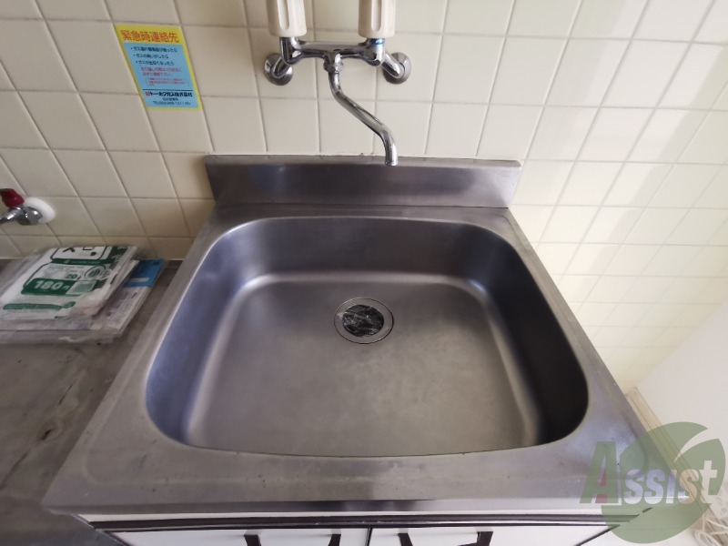 洗面設備　歯磨きや洗面はこちらでお願いいたします。