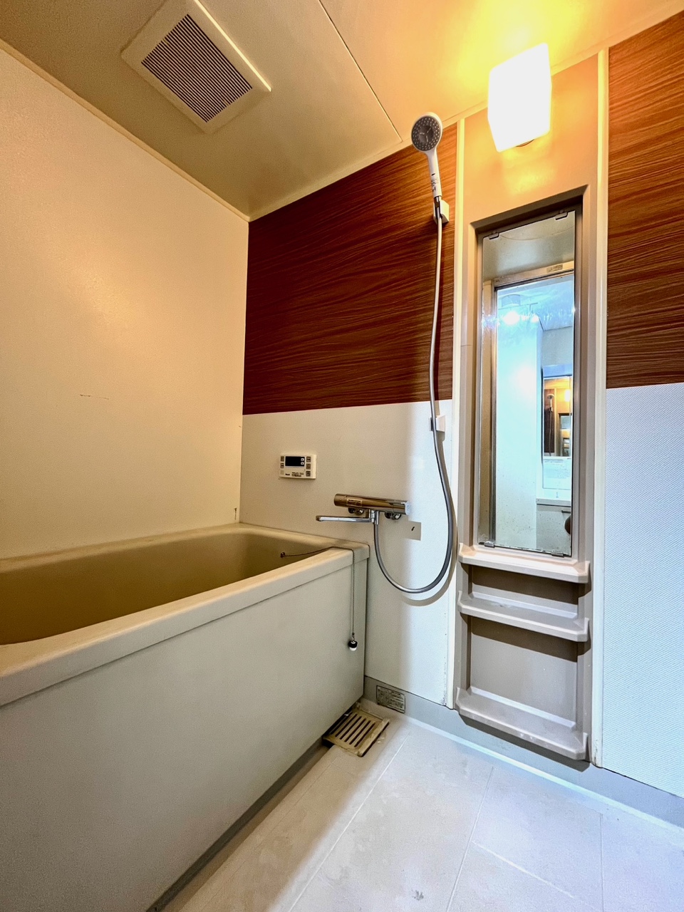 バス・シャワールーム　嬉しい「Refa（リファ）」のシャワーヘッド付！！