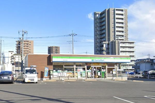 コンビニ　ファミリーマート宇都宮今泉町店（コンビニ）まで523m