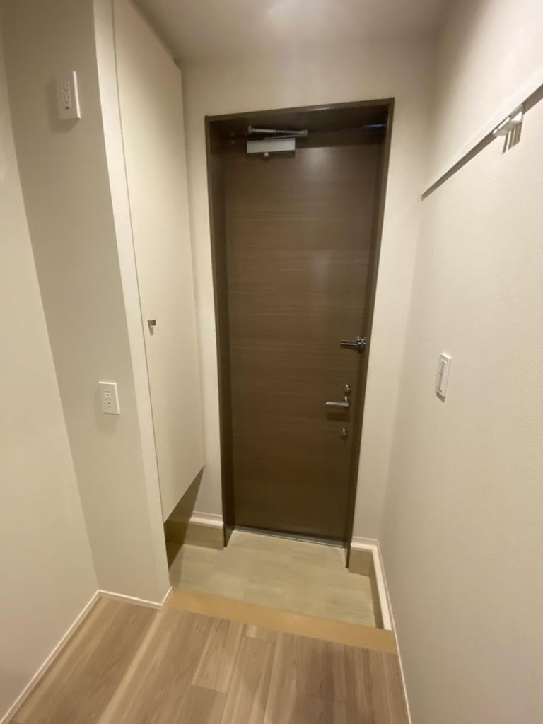 玄関　お気軽にお問合せ下さい♪043-290-8070