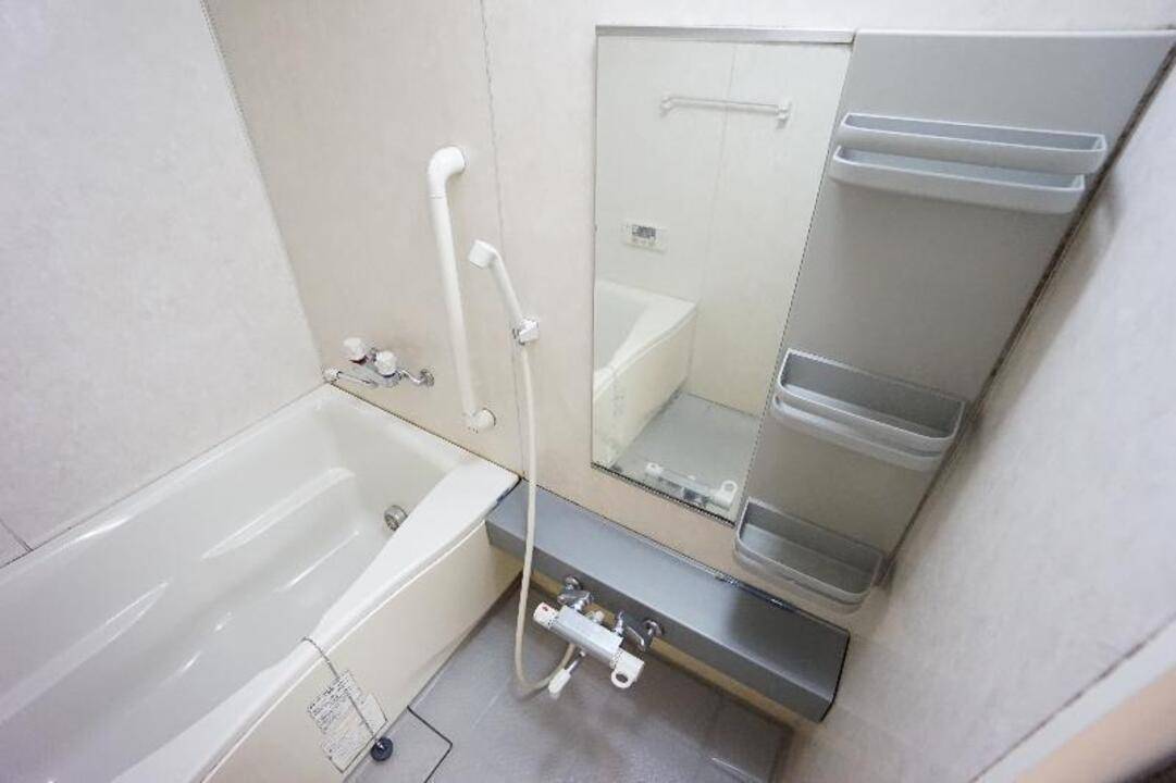 バス・シャワールーム　浴室