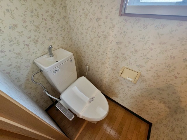 トイレ　お問合せはシティホーム海田センター　082-821-2227