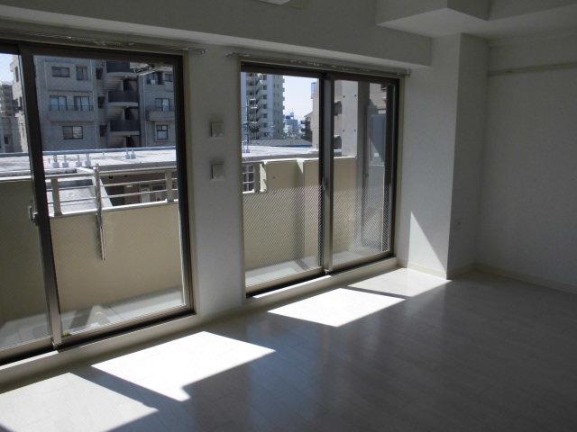 居室・リビング　サンマリアージュ