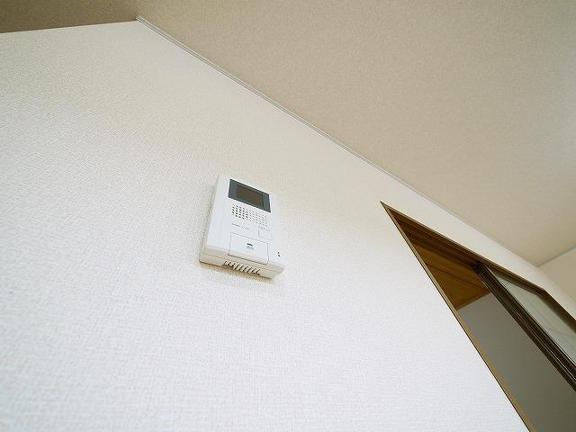 セキュリティ　モニター付きインターホンが付いているお部屋です。
