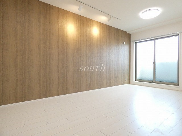 居室・リビング　洗練された清潔感漂う清楚な仕上がり