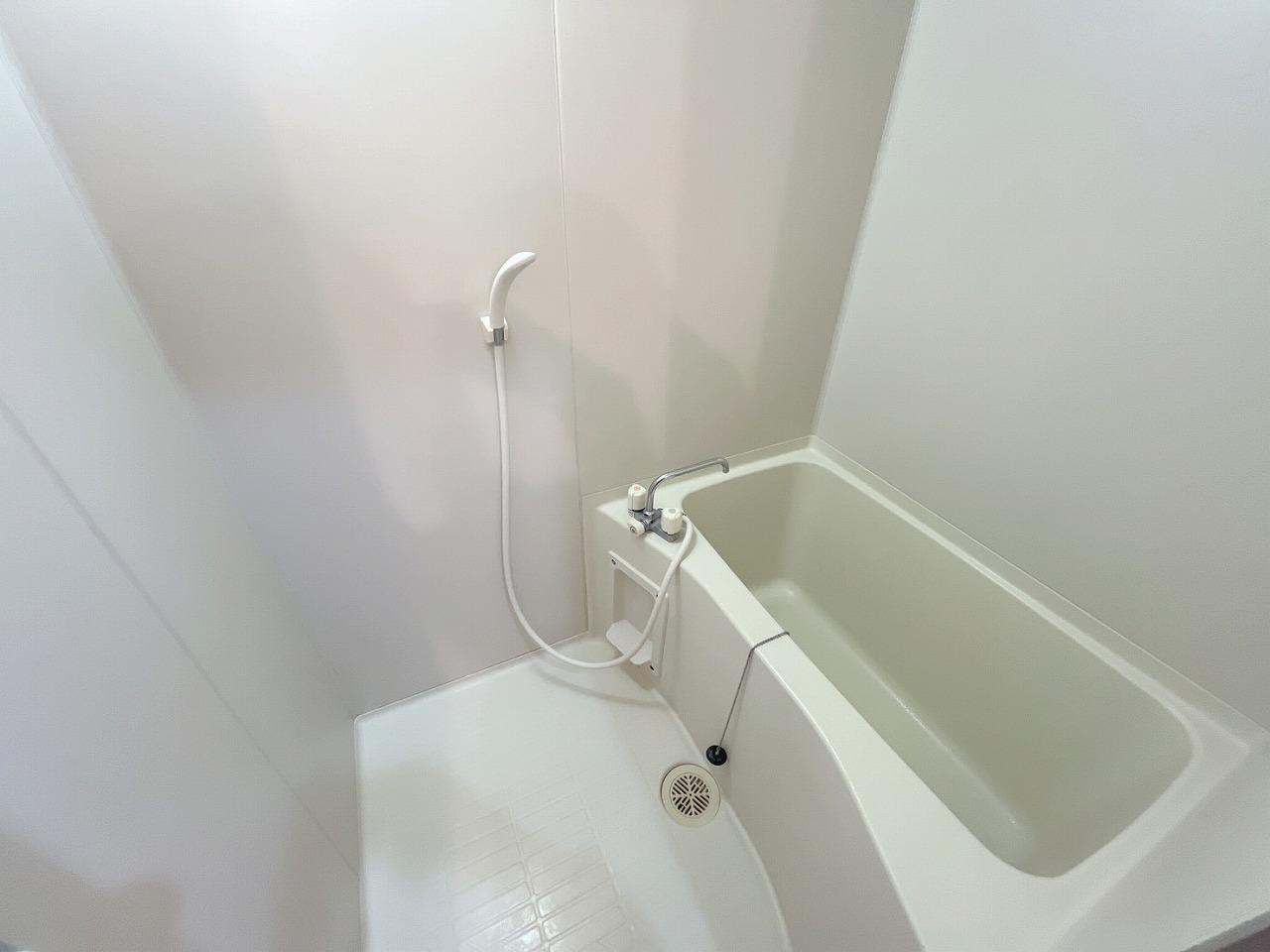 バス・シャワールーム　バスルーム