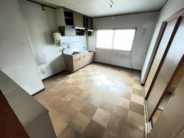 居室・リビング　入居決定後リフォーム