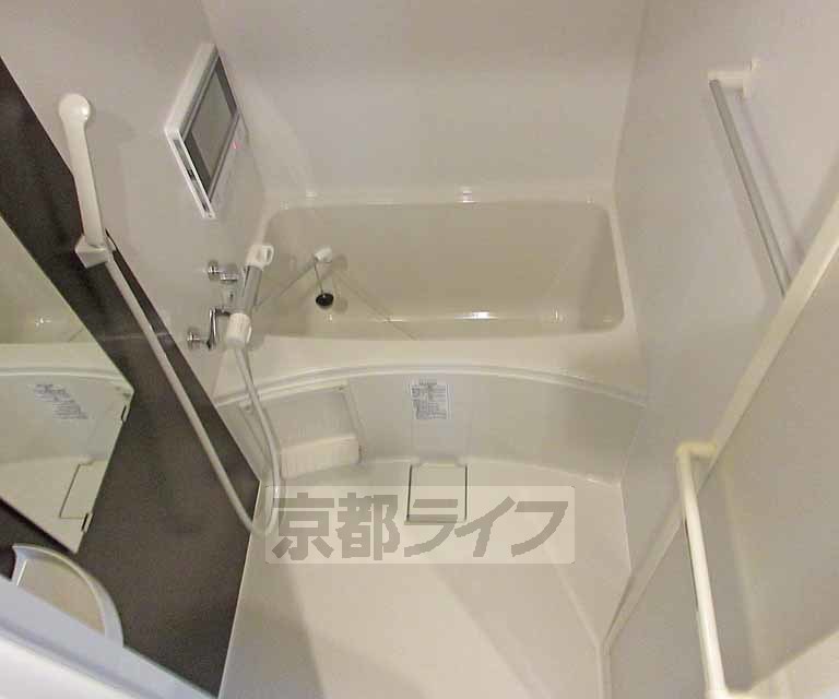 バス・シャワールーム　テレビ付お風呂