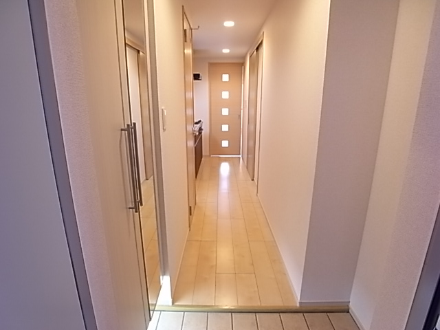 プラサーダ朝霧の玄関写真
