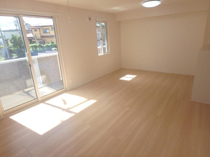 居室・リビング　すべて参考写真です