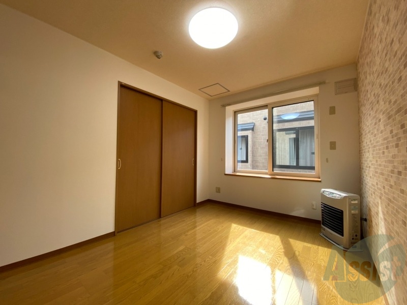 居室・リビング　広くてキレイなお部屋が広がっていて、充実した生活が送れそう。