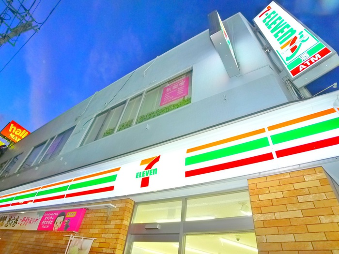 コンビニ　セブンイレブン（コンビニ）まで350m