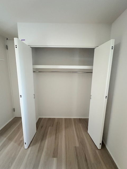 収納　パイプハンガーが低く物の出し入れがしやすいクローゼット！