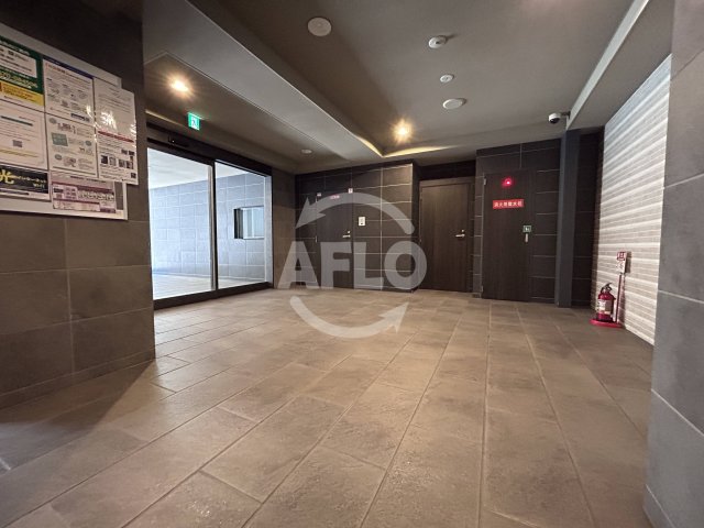 ロビー　レジディア江坂　ロビー