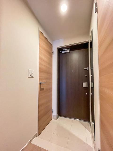 玄関　※写真は同タイプ住戸です。