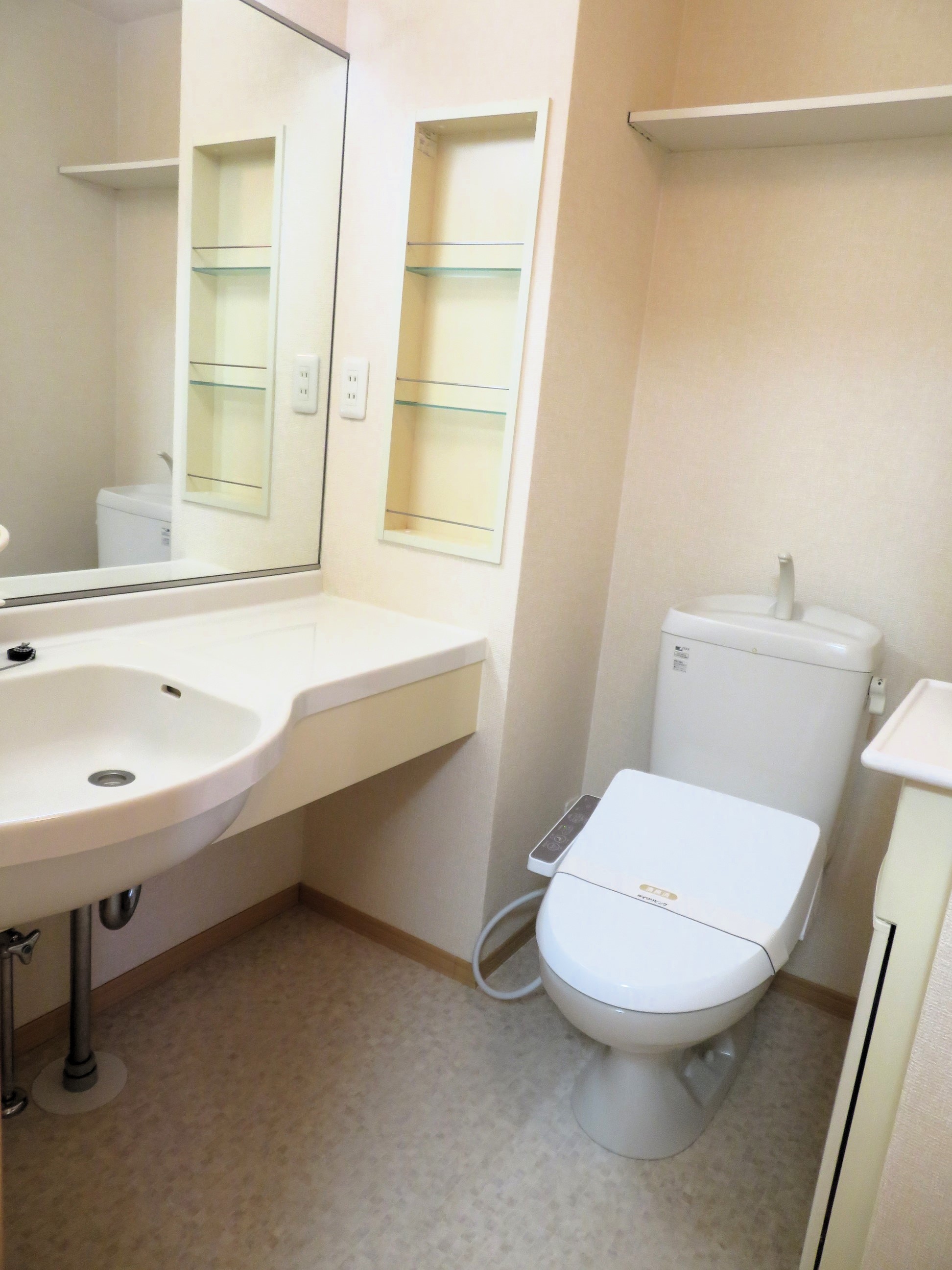 トイレ　サニタリースペースです。