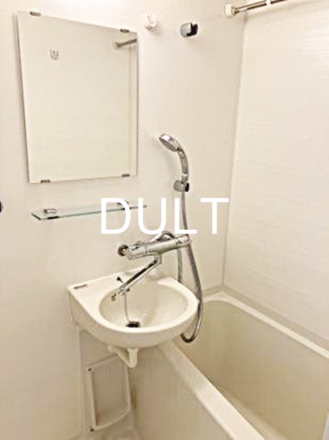 バス・シャワールーム　バスルームです。