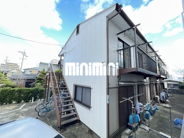 建物外観　リーズナブルなアパートです