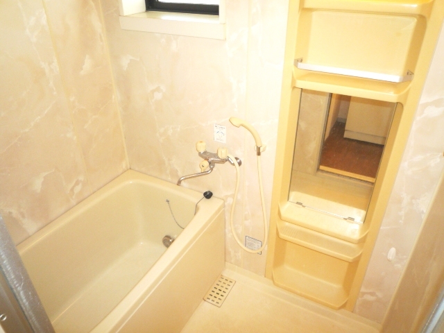 バス・シャワールーム　追い焚き機能がついています！