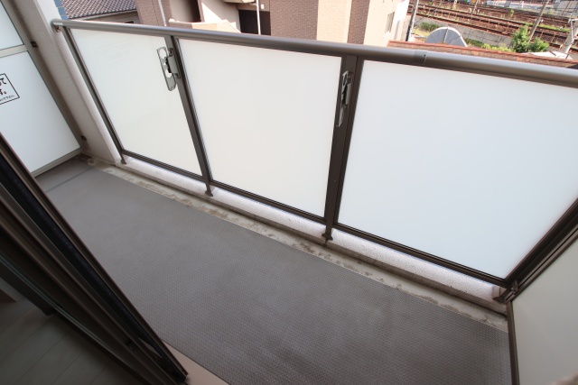 バルコニー　※別室の参考写真の為、現況優先です。