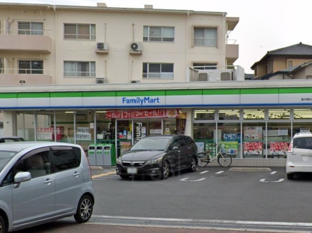コンビニ　ファミリーマート　豊中岡町北（コンビニ）まで580m