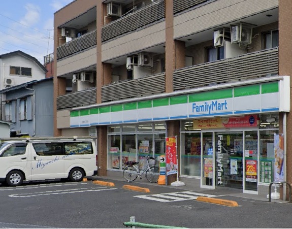 コンビニ　ファミリーマート 西亀有二丁目店（コンビニ）まで295m