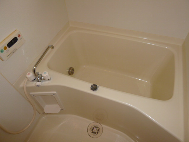 バス・シャワールーム　追い焚きバス