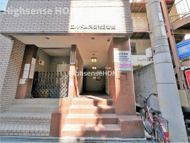 エントランス　ゆとりのあるエントランスです