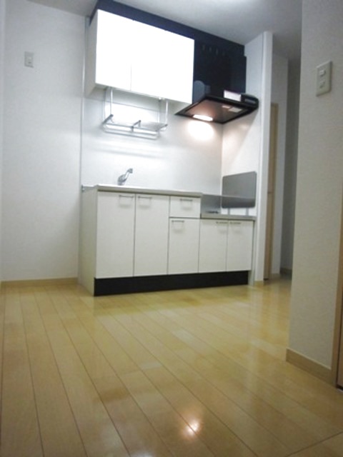 キッチン　上下に収納付き！キッチン用品もスッキリ！