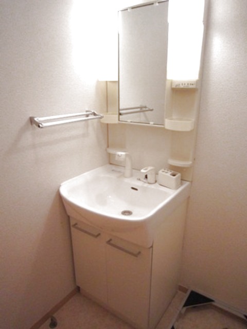 洗面設備　朝の忙しい支度もスムーズ！独立洗面台付き☆