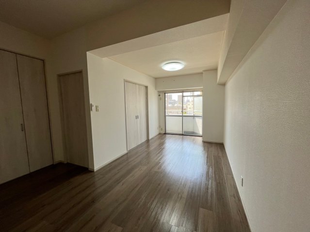 居室・リビング　シャンポール古出来