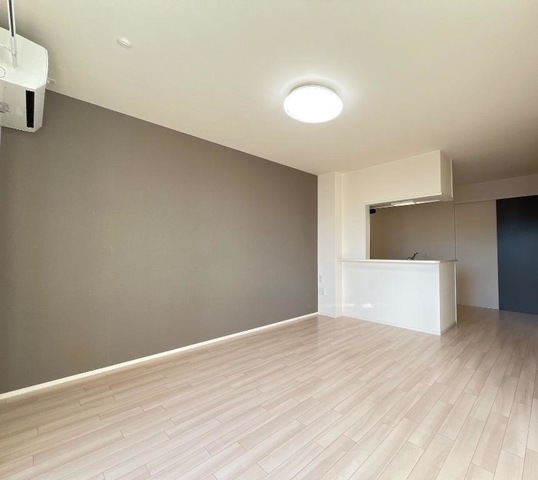 居室・リビング　※同タイプの写真です。